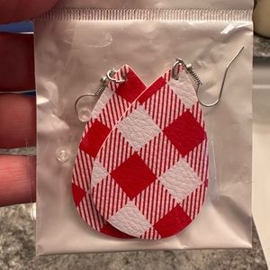 New pho leather earrings